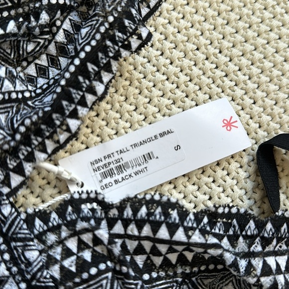 NWT Cosabella geometric lace bralette - Picture 2 of 4